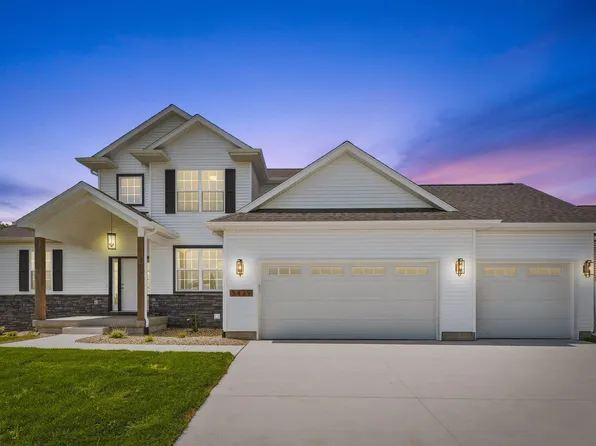 5429 Fernwood Dr, Cedar Falls, IA 50613