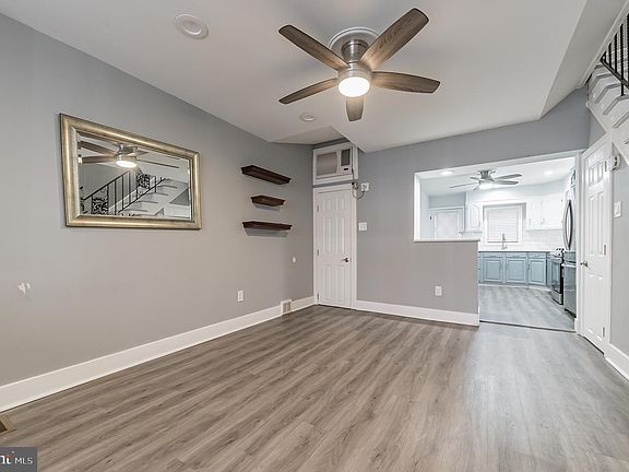 3rd image of 2621 S Rosewood St