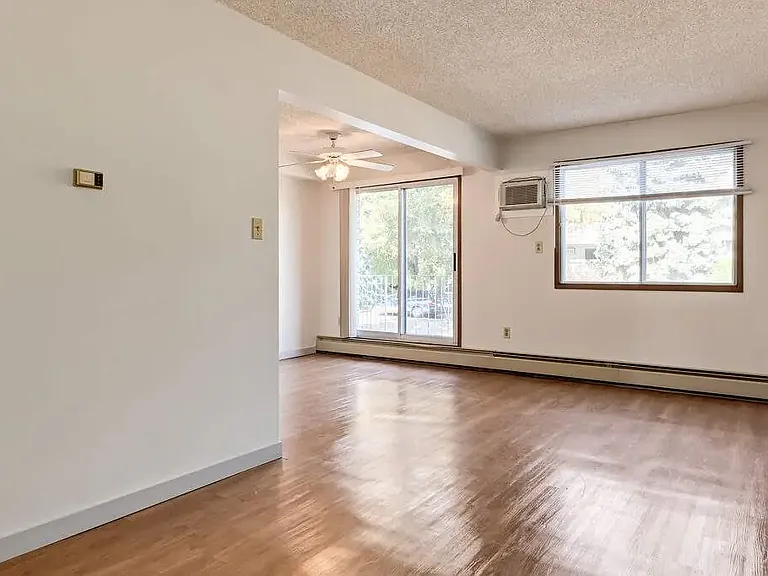 229 2nd St NE #101 — Photo 8