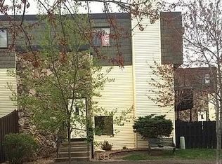7226 72nd Ln N APT 211, Brooklyn Park, MN 55428