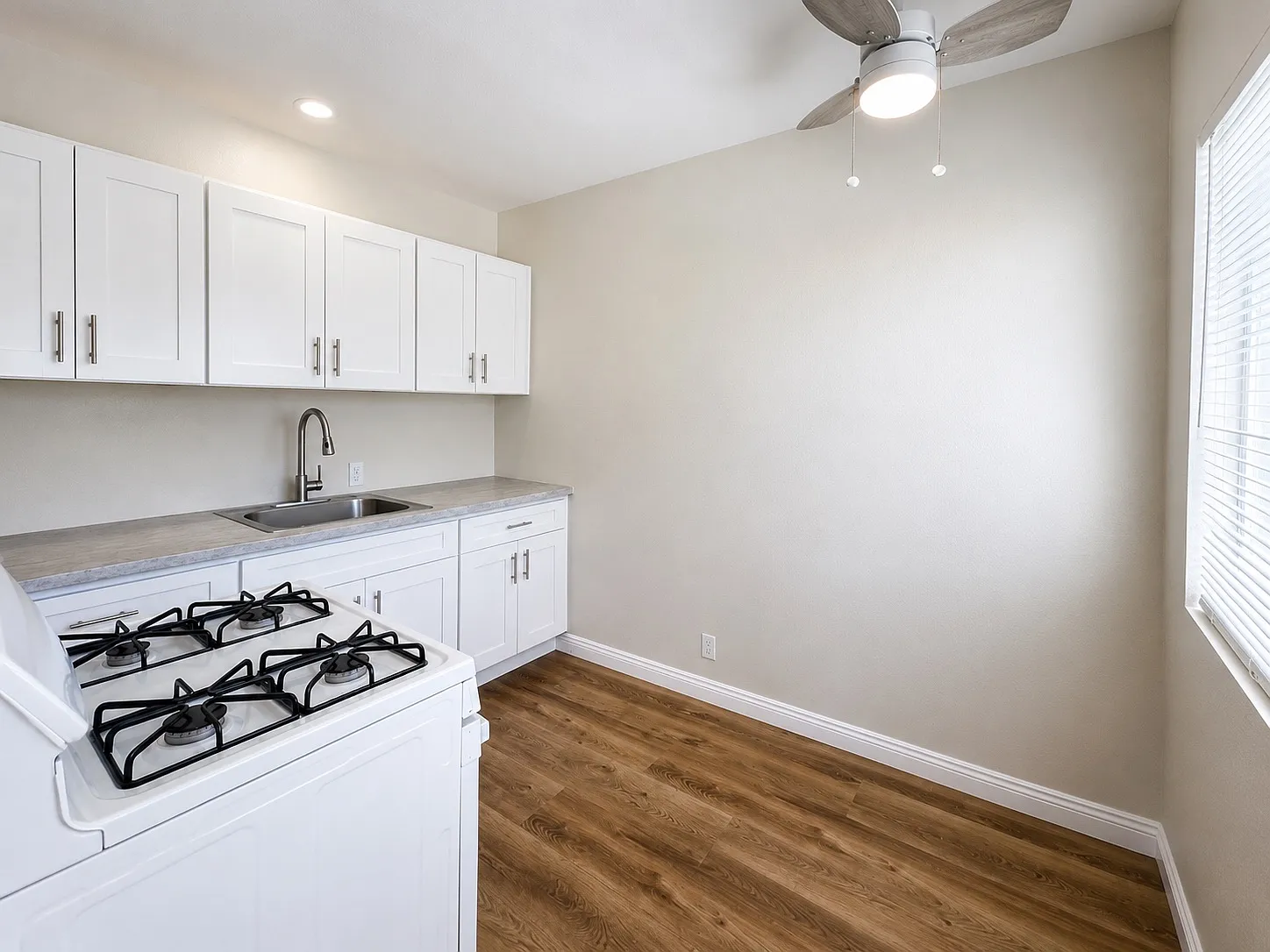 Studio, 450 sqft, $1,500 — Photo 4