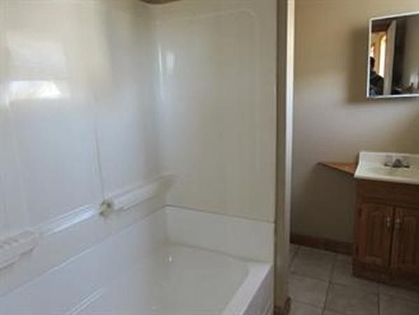 2nd image of 207 Lindsey St #3