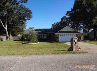 4854 Autumn Dr, Pace, FL 32571