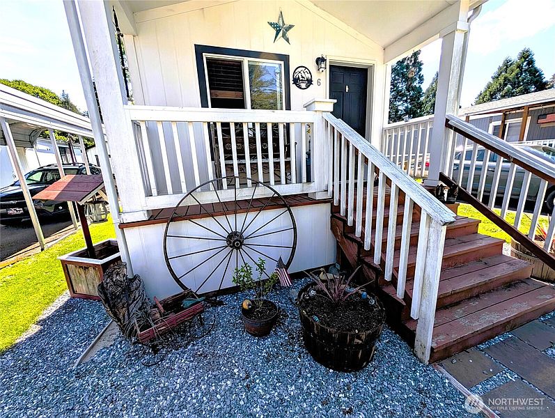 2nd image of 10239 185 Avenue SW #6