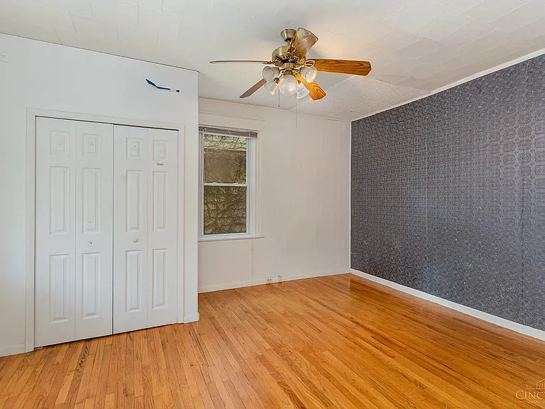 2341 Chickasaw St — Photo 4