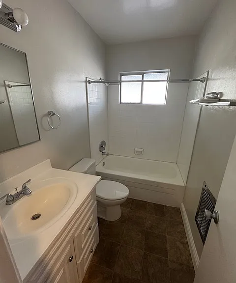 95 Hurlbut St #7 — Photo 5