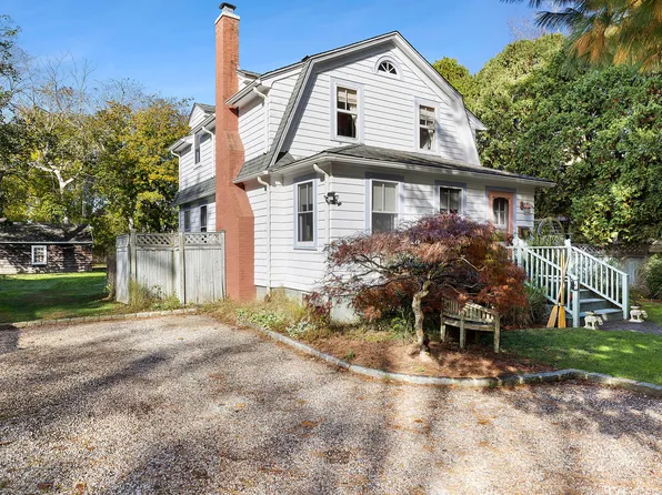 57 Halsey St, Southampton, NY 11968