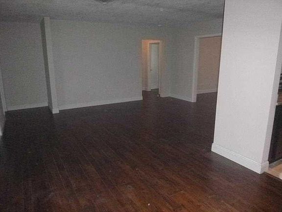 4th image of 931 NW 45th Ave