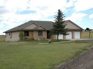 8106 Powderhouse Rd, Cheyenne, WY 82009