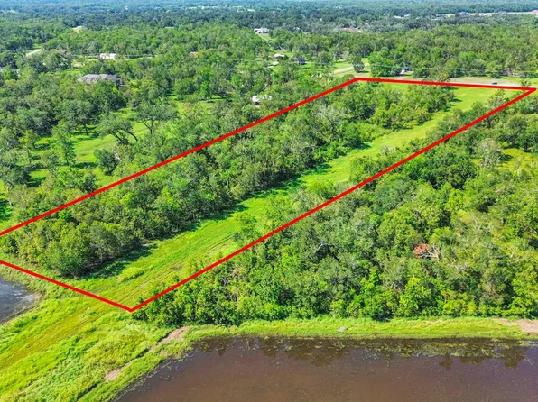 1215 China Grove Dr, Rosharon, TX 77583