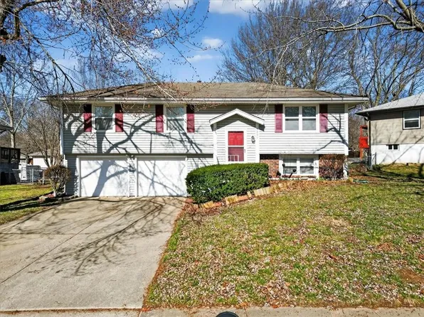 1201 NE 9th St, Blue Springs, MO 64014