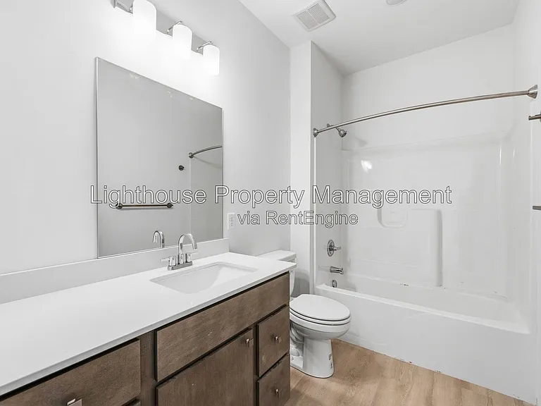 Riverbend Flats Apartments — Photo 88
