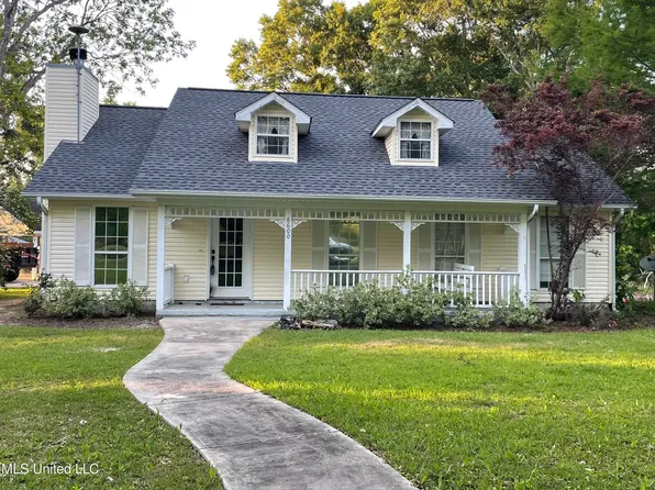 8600 Shetland Dr, Vancleave, MS 39565