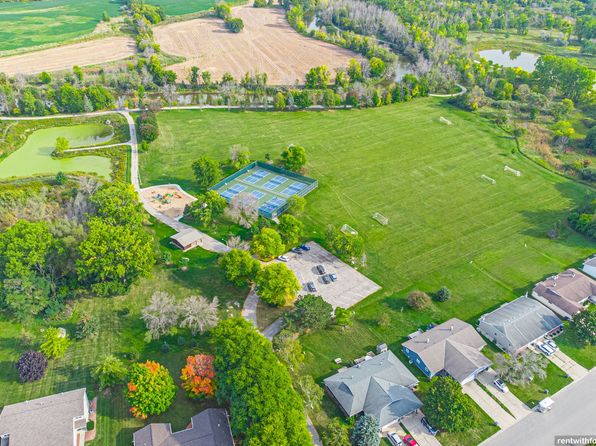 3835 E River Dr, Green Bay, WI 54301