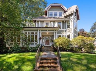 131 Lake Ave, Newton, MA 02459