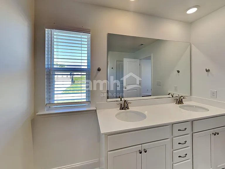 214 Argea Dr — Photo 12