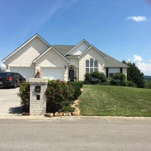 285 Hill Top Dr, Lenoir City, TN, 37772