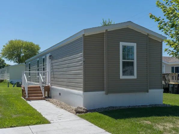 103 Kingsway Dr, Mankato, MN 56003