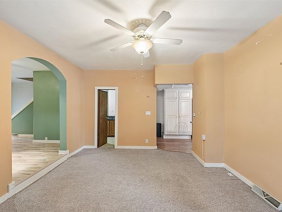 5th image of 602 N 1st Ave