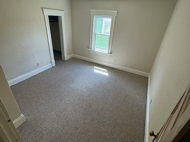 11 Boulder Crescent St — Photo 18