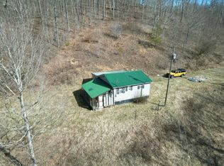7557 Clay Rd, Looneyville, WV 25259