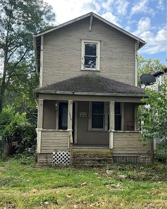 1st image of 1676 Etruria St
