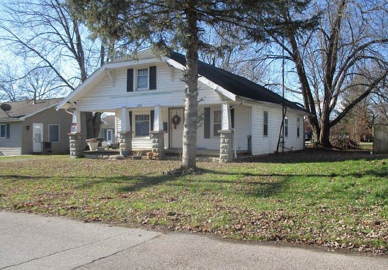 230 S East St, North ster, IN 46555 Zillow