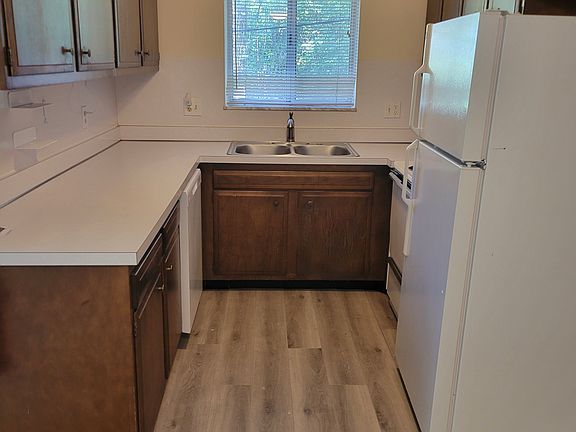 2nd image of 51400 Ashley St #1