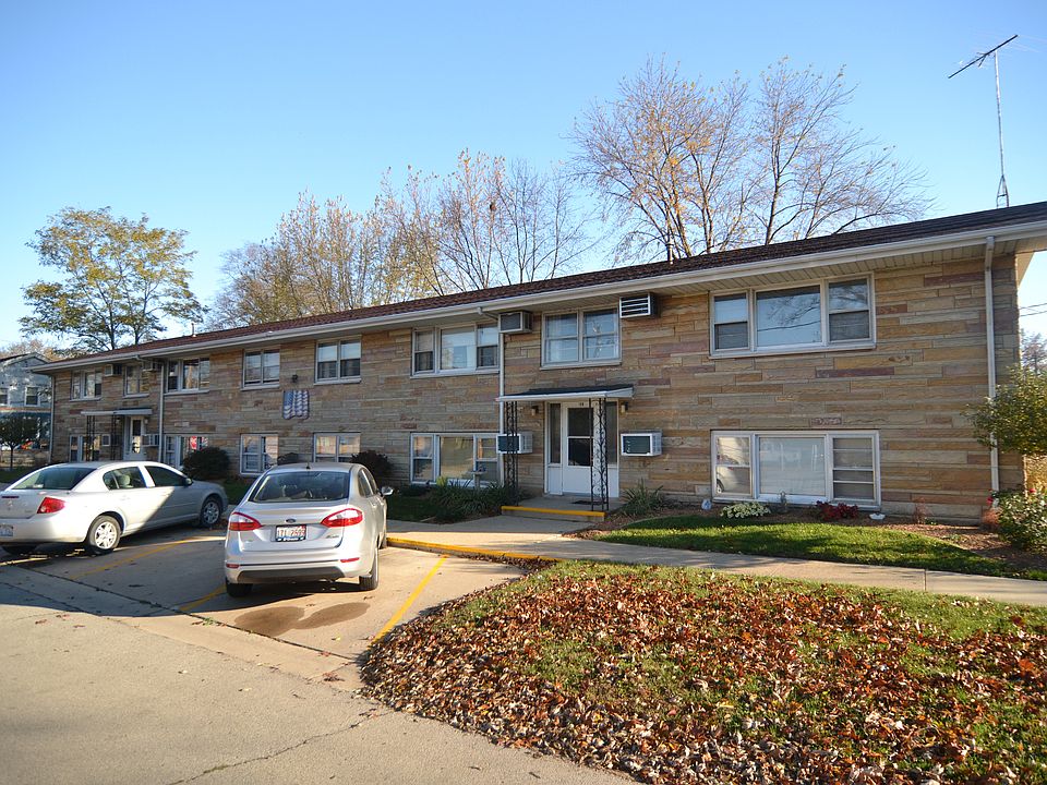 1st image of 109 S Joliet St APT 7