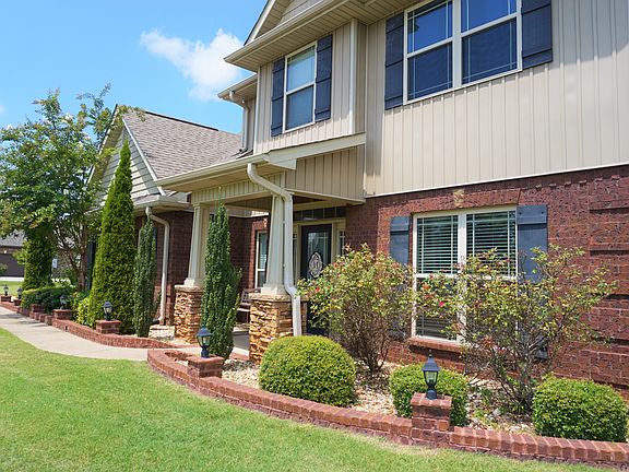 3rd image of 357 Northlake Dr