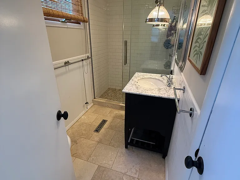 320 Bernice Ave — Photo 3