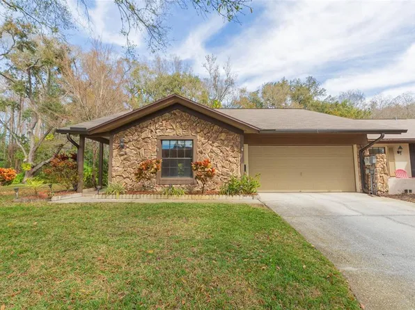 3945 SHORESIDE CIRCLE, TAMPA, FL 33624