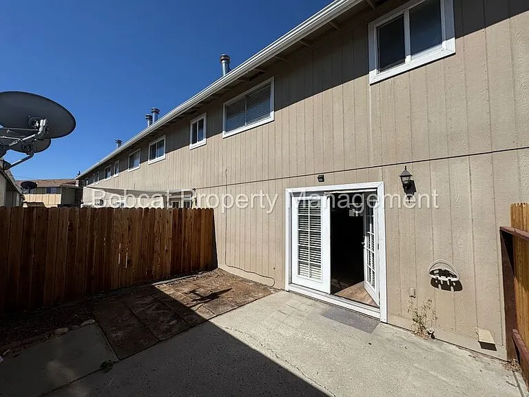 1330 Ashby Ct — Photo 24