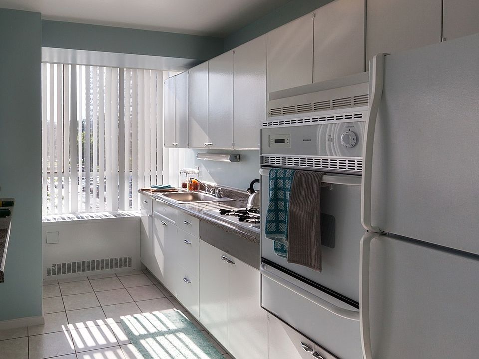 Spacious Kitchen