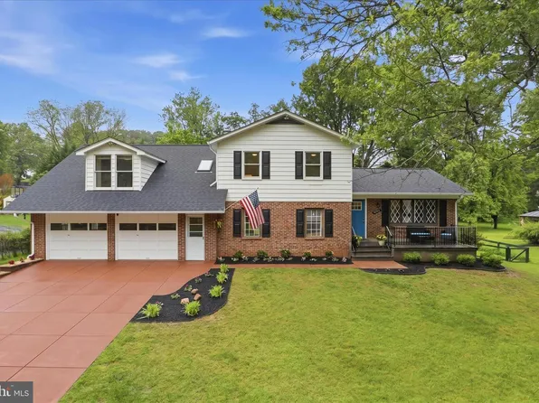 6939 Wick Ln, Rockville, MD 20855