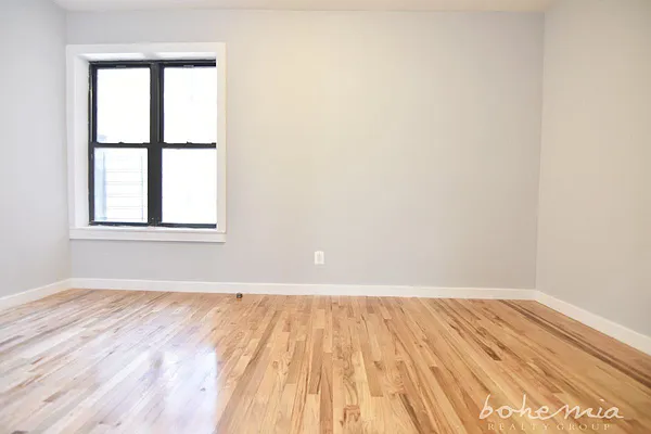 Rented by Bohemia Realty Group | media 27