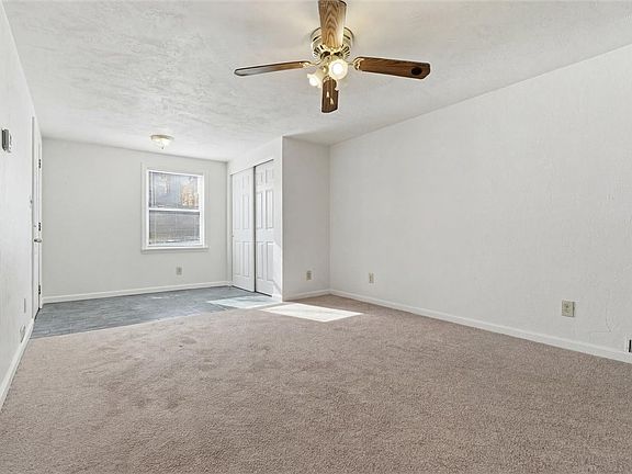 3rd image of 571 Independence Dr