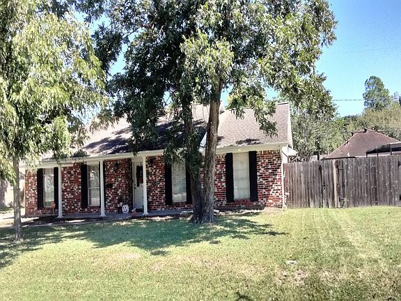 3rd image of 1143 Glenda St