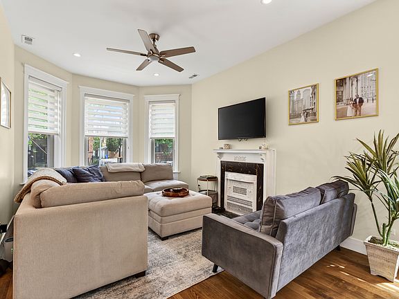 4th image of 1715 W Balmoral Ave