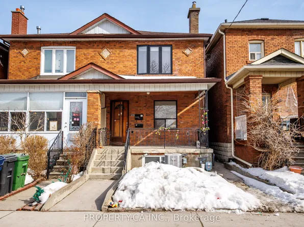 679 Vaughan Rd, Toronto, ON M6E 2Y7