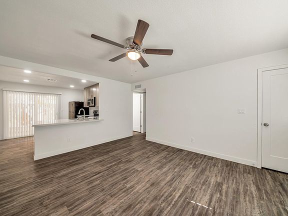 3rd image of 47 N Horne APT 8