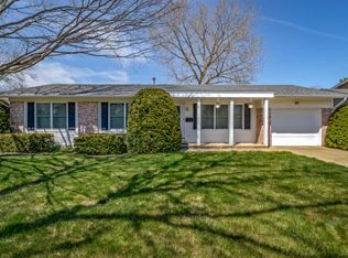 68 Essex Rd, Elk Grove Village, IL 60007