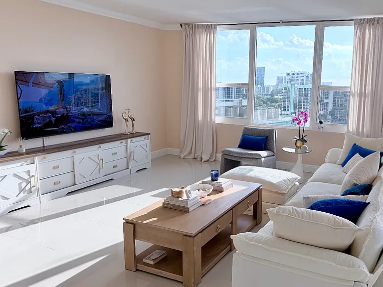 3505 S Ocean Dr #1105 — Photo 14