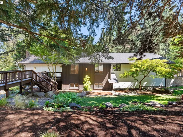 27 Marlboro Ln, Eugene, OR 97405