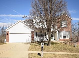 2448 Eagle Forest Dr, Saint Charles, MO 63303