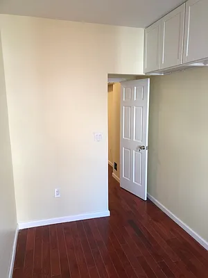 Rented by Oxford Property Group | media 12