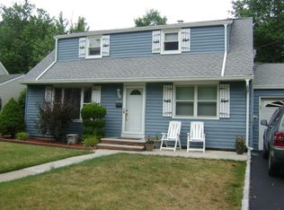 30-15 Southern Dr, Fair Lawn, NJ 07410