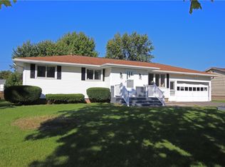 15 Iland Dr, Rochester, NY 14624