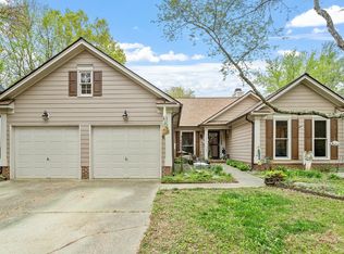 11821 Fairlie Pl, Raleigh, NC 27613