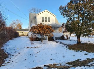 101 Oak Ave, Matamoras, PA 18336